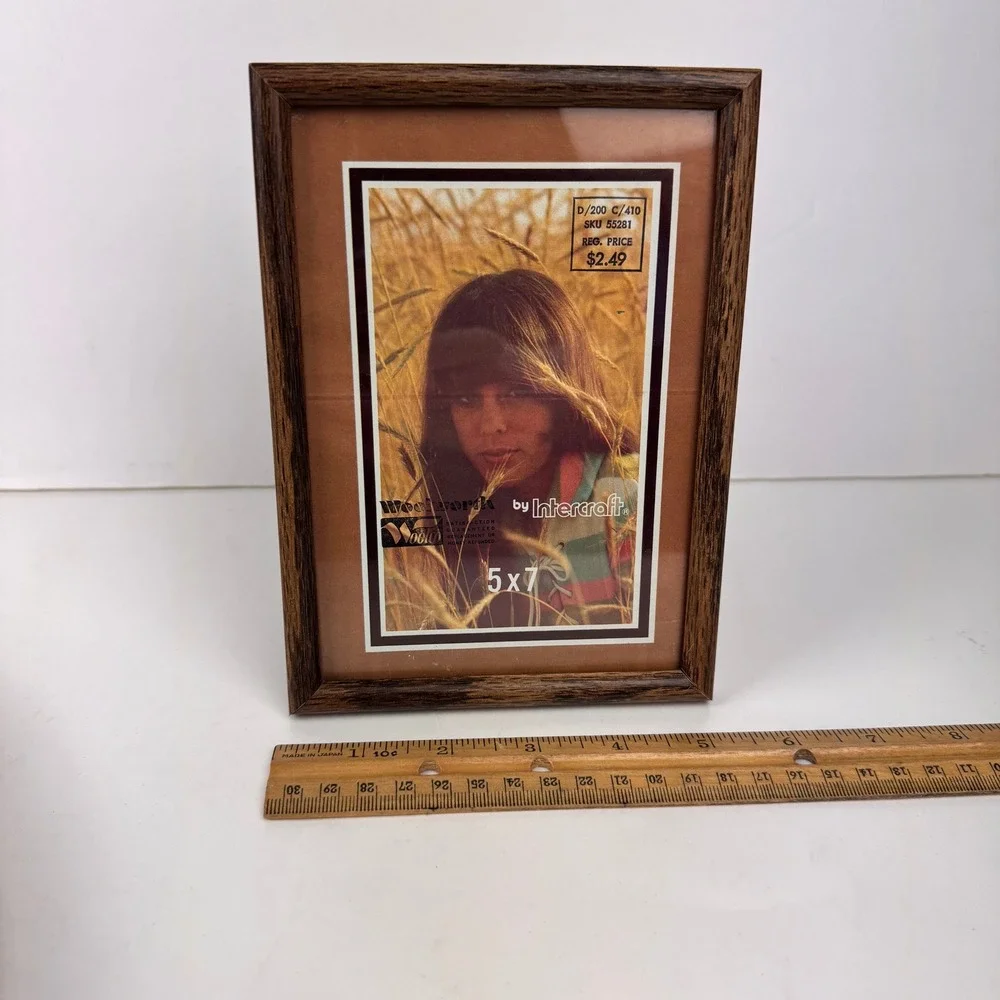 Vtg Intercraft 5x7 Tabletop Picture Frame Metal Faux Wood Grain Brown Retro READ